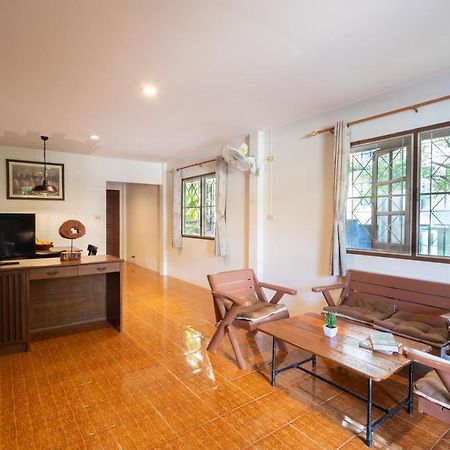 Surin House Villa ภายนอก รูปภาพ