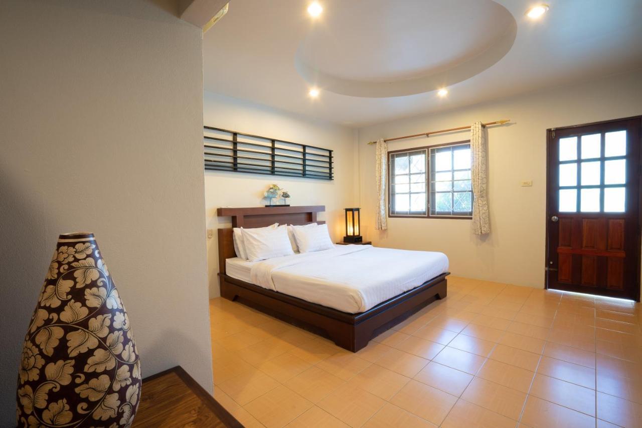 Surin House Villa ภายนอก รูปภาพ